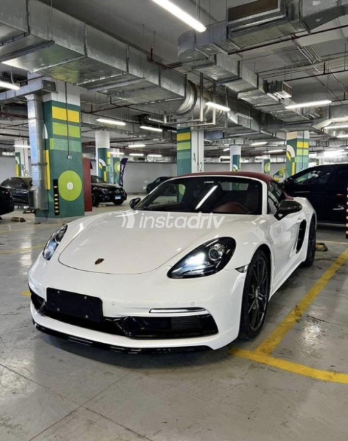 Porsche Boxster 2023 White Automatic Used for Sale in Cairo - 4