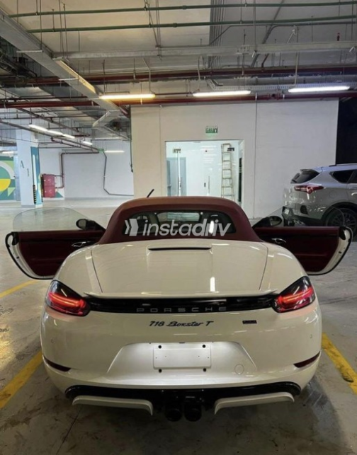 Porsche Boxster 2023 White Automatic Used for Sale in Cairo - 5