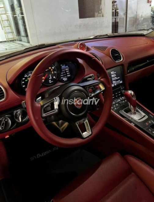 Porsche Boxster 2023 White Automatic Used for Sale in Cairo - 7