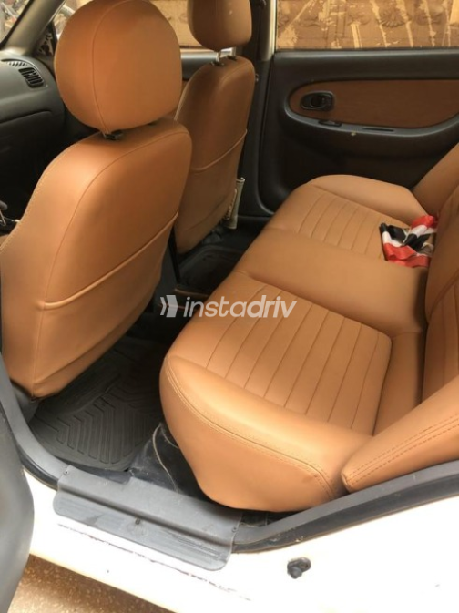Kia Sephia 2000 White Automatic Used for Sale in Banha - 4