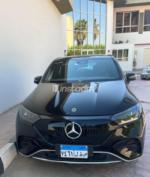 Mercedes E 350 2024 Black Automatic Used for Sale in Sheikh Zayed City - 1
