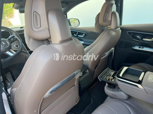 Mercedes E 350 2024 Black Automatic Used for Sale in Sheikh Zayed City - 8
