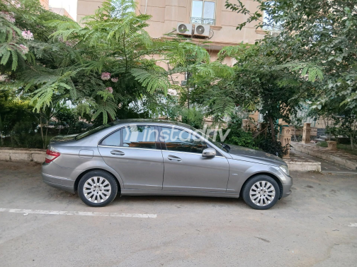 Mercedes C 250 2011 Gray Automatic Used for Sale in Greater Cairo ( Cairo + Giza) - 2