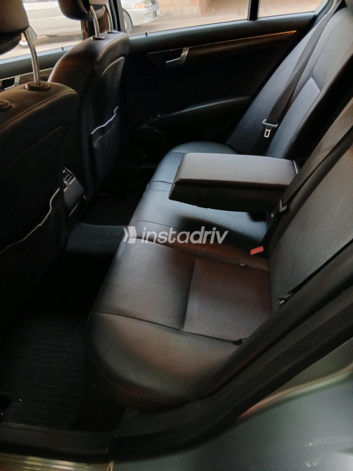 Mercedes C 250 2011 Gray Automatic Used for Sale in Greater Cairo ( Cairo + Giza) - 5