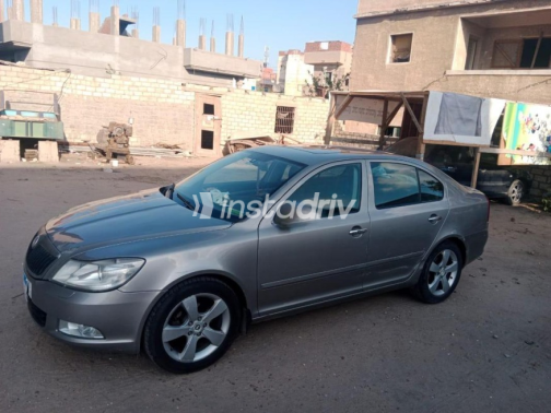 سكودا فانتازيا 2012 ذهبي أوتوماتيك مستعملة للبيع في الدلنجات - 5