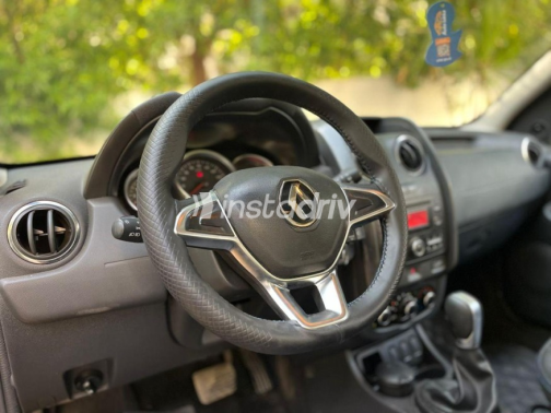 Renault Duster 2018 Brown Automatic Used for Sale in Heliopolis - 10