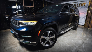 Jeep Grand Cherokee 2025 Dark Blue Automatic Used for Sale in Cairo