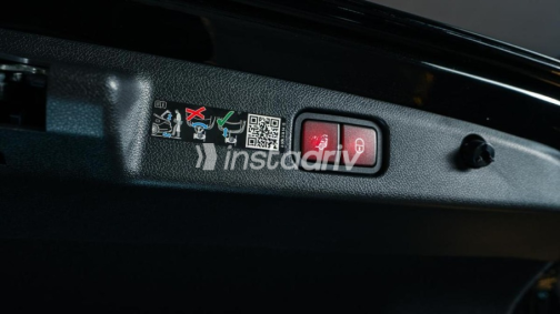 Mercedes E 200 2024 Black Automatic Used for Sale in Cairo - 2