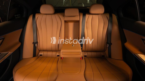 Mercedes E 200 2024 Black Automatic Used for Sale in Cairo - 6