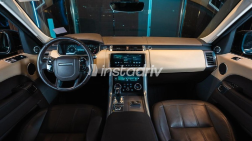Land Rover Range Rover Sport 2021 Black Automatic Used for Sale in Cairo - 3