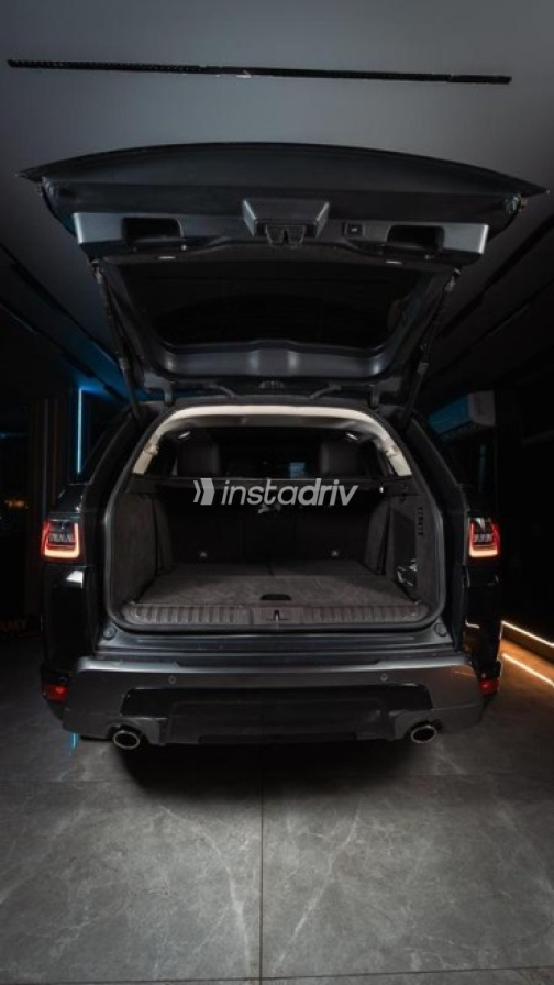 Land Rover Range Rover Sport 2021 Black Automatic Used for Sale in Cairo - 4