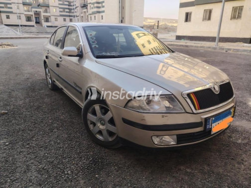 Skoda Octavia A5 2005 Gold Manual Used for Sale in Greater Cairo ( Cairo + Giza) - 7