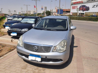 Nissan Bluebird 2009 Silver Automatic Used for Sale in Mohandessin