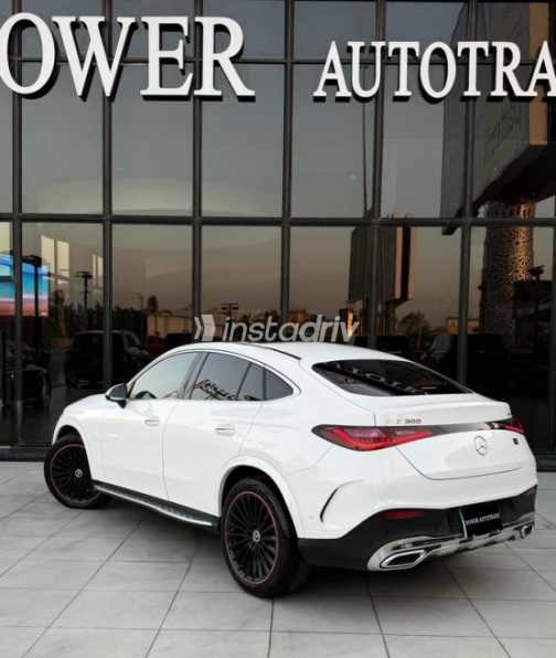 Mercedes GLC 300 2025 White Automatic Used for Sale in Sheikh Zayed City - 4