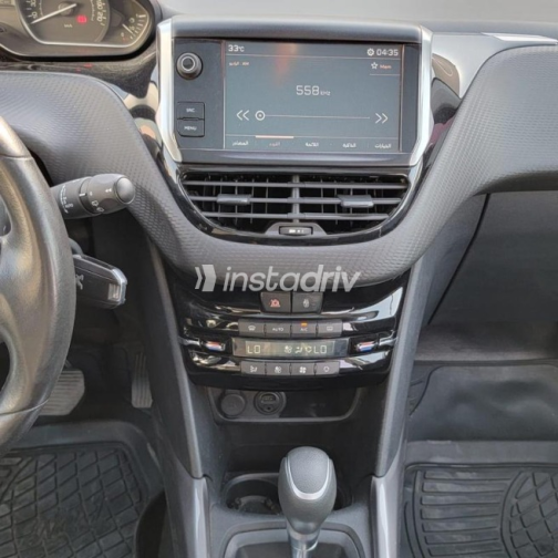 Peugeot 2008 2019 Silver Automatic Used for Sale in Cairo - 6