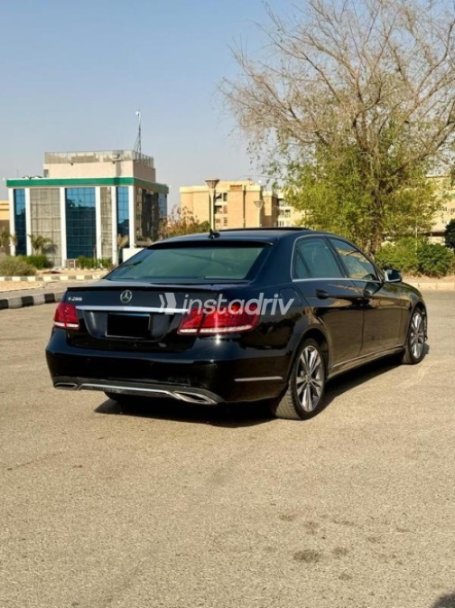 مرسيدس E 200 2014 أسود أوتوماتيك مستعملة للبيع في مصر الجديدة - 3