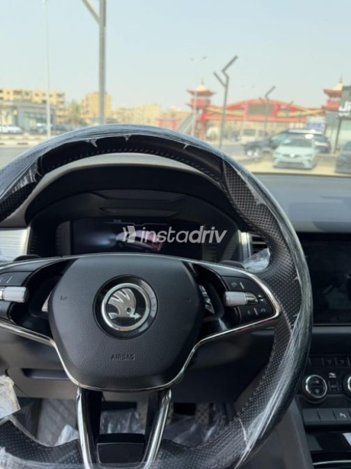 Skoda Kodiaq 2021 White Automatic Used for Sale in Cairo - 9