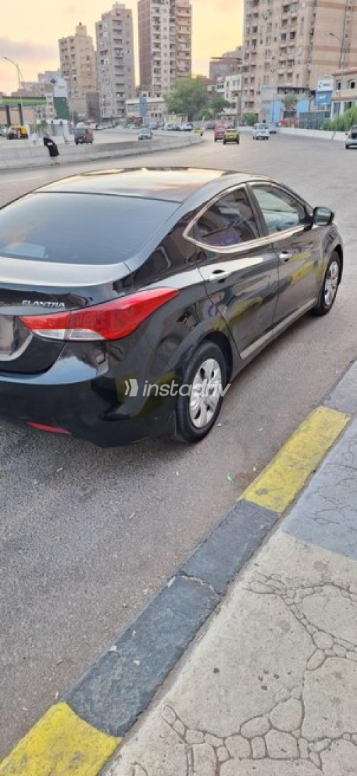 هيونداي إلنترا ام دى 2012 أسود أوتوماتيك مستعملة للبيع في الإسكندرية - 5