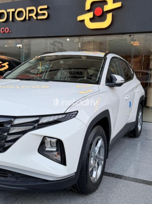 Hyundai Tucson GDI 2021 White Automatic Used for Sale in Nasr city - 2