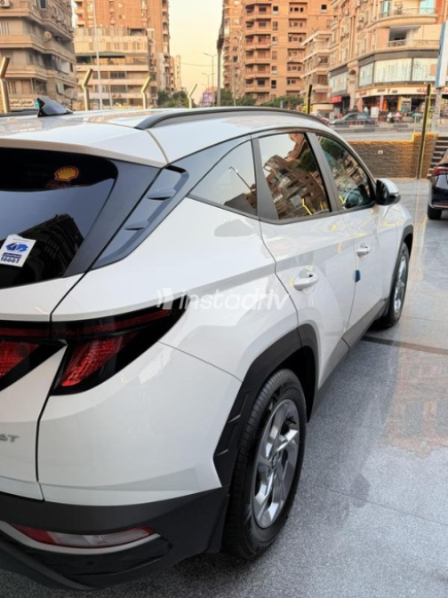 Hyundai Tucson GDI 2021 White Automatic Used for Sale in Nasr city - 7