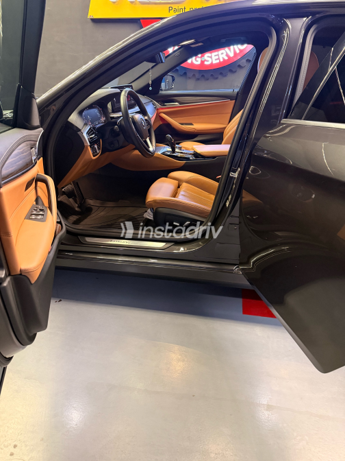 BMW 520 2023 Gray Automatic Used for Sale in Greater Cairo ( Cairo + Giza) - 1