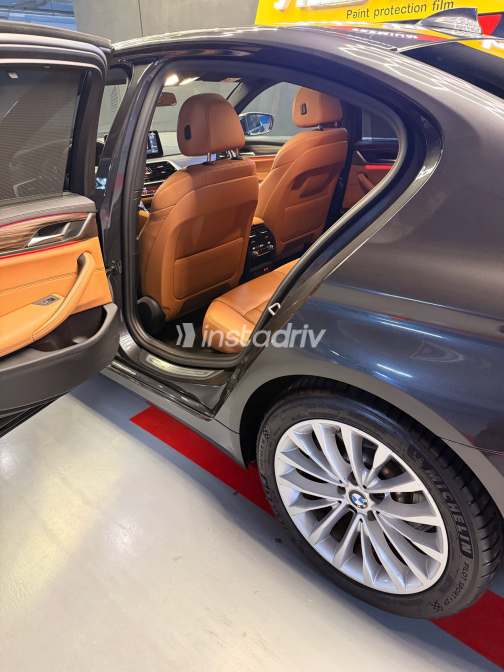 BMW 520 2023 Gray Automatic Used for Sale in Greater Cairo ( Cairo + Giza) - 4