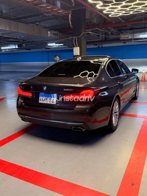 BMW 520 2023 Gray Automatic Used for Sale in Greater Cairo ( Cairo + Giza) - 9