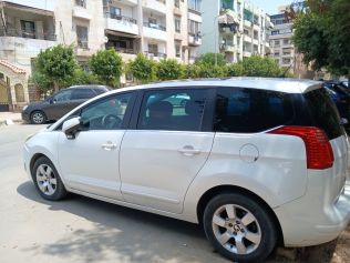 Peugeot 5008 2015 White Automatic Used for Sale in Greater Cairo ( Cairo + Giza)