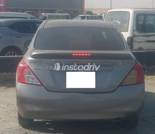 Nissan Sunny 2015 Gray Automatic Used for Sale in Greater Cairo ( Cairo + Giza) - 3