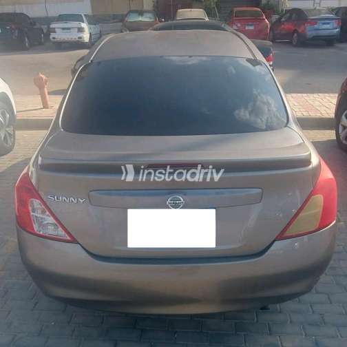 Nissan Sunny 2015 Gray Automatic Used for Sale in Greater Cairo ( Cairo + Giza) - 4
