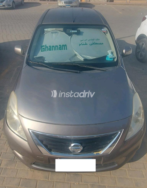 Nissan Sunny 2015 Gray Automatic Used for Sale in Greater Cairo ( Cairo + Giza) - 5