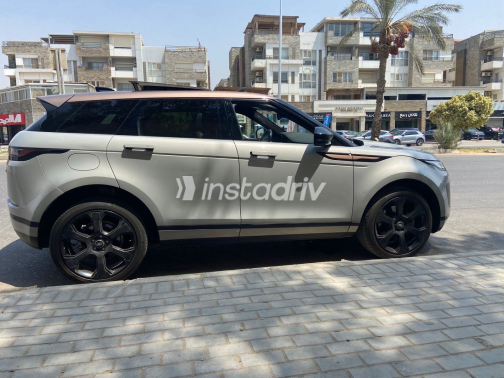 Land Rover Range Rover Evoque 2023 White Automatic Used for Sale in Greater Cairo ( Cairo + Giza) - 3