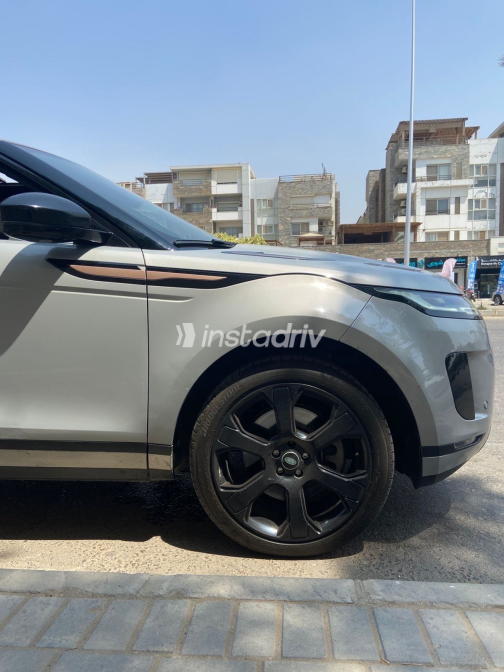 Land Rover Range Rover Evoque 2023 White Automatic Used for Sale in Greater Cairo ( Cairo + Giza) - 5