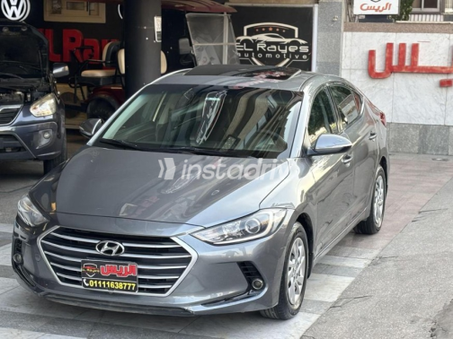 Hyundai Elantra 2018 Gray Automatic Used for Sale in Nasr city - 3