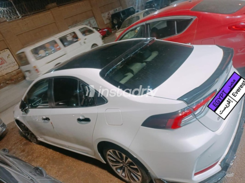 Toyota Corolla 2024 White Automatic Used for Sale in El Haram - 4