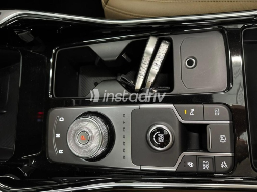 Kia Sorento 2024 White Automatic Used for Sale in Cairo - 10