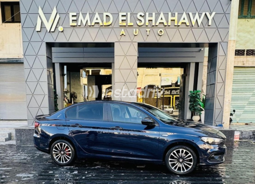 فيات تيبو 2022 أزرق غامق أوتوماتيك مستعملة للبيع في دمياط - 4