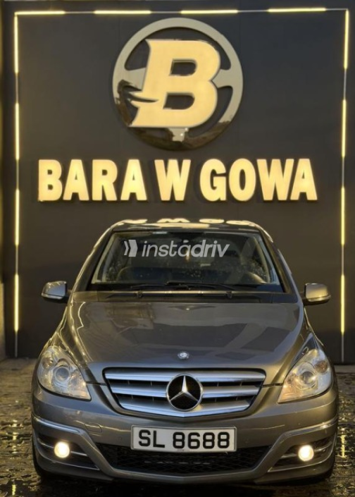 مرسيدس B 160 2010 ذهبي أوتوماتيك مستعملة للبيع في مدينة الشيخ زايد - 1