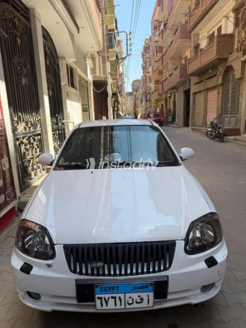 Hyundai Verna 2014 White Automatic Used for Sale in Minya Al Qamh - 10