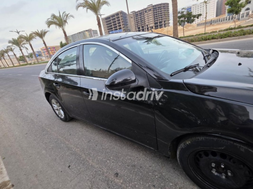 Chevrolet Cruze 2014 Black Automatic Used for Sale in Greater Cairo ( Cairo + Giza) - 2