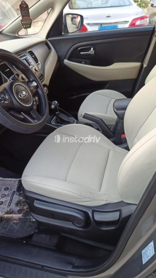 Kia Carens 2014 Gray Automatic Used for Sale in Heliopolis - 3