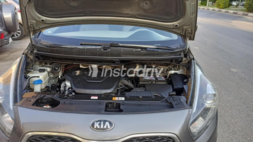 Kia Carens 2014 Gray Automatic Used for Sale in Heliopolis - 7