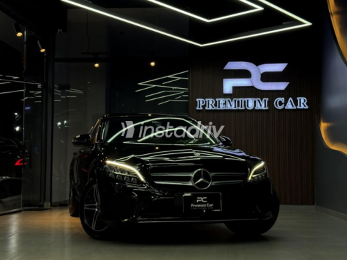 Mercedes C 180 2020 Black Automatic Used for Sale in Greater Cairo ( Cairo + Giza) - 2