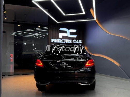 Mercedes C 180 2020 Black Automatic Used for Sale in Greater Cairo ( Cairo + Giza) - 3