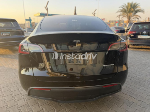 تسلا Model Y 2023 أسود أوتوماتيك مستعملة للبيع في القاهرة - 4