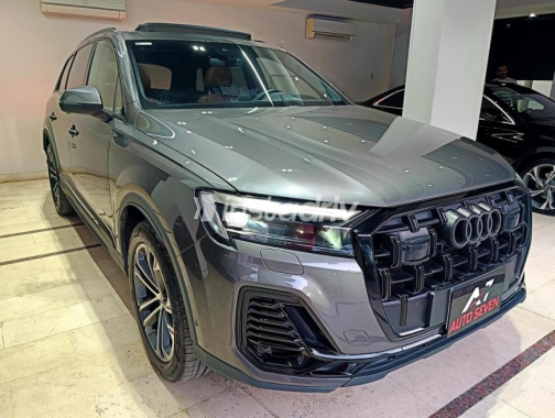 Audi Q7 2024 Gray Automatic Used for Sale in Heliopolis - 3
