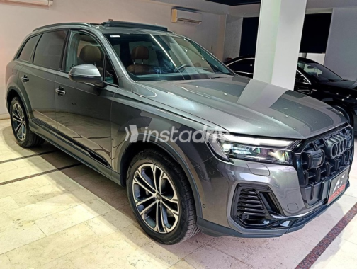 Audi Q7 2024 Gray Automatic Used for Sale in Heliopolis - 5