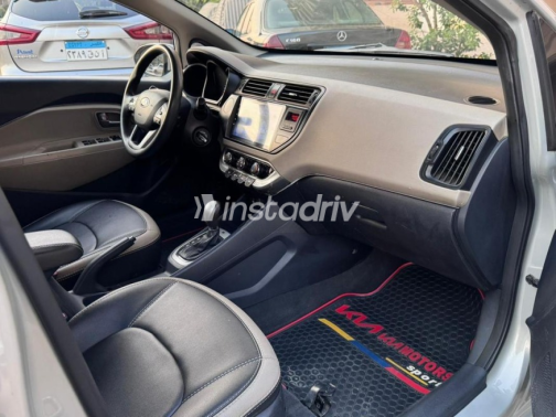 Kia Rio 2014 Silver Automatic Used for Sale in Cairo - 9