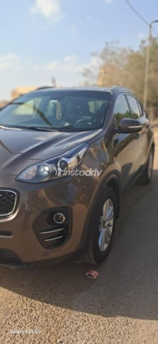 Kia Sportage 2019 Bronze Automatic Used for Sale in Cairo - 3