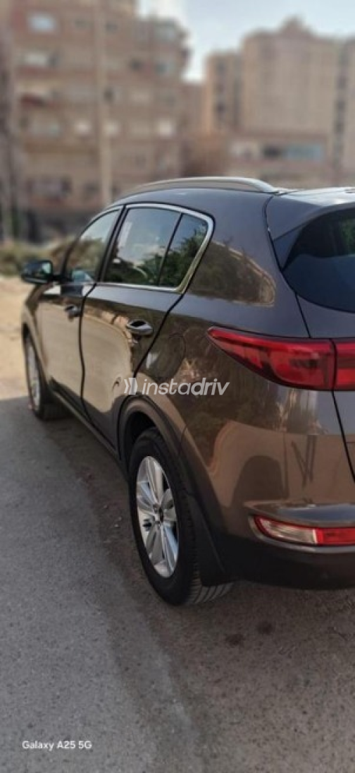 Kia Sportage 2019 Bronze Automatic Used for Sale in Cairo - 4